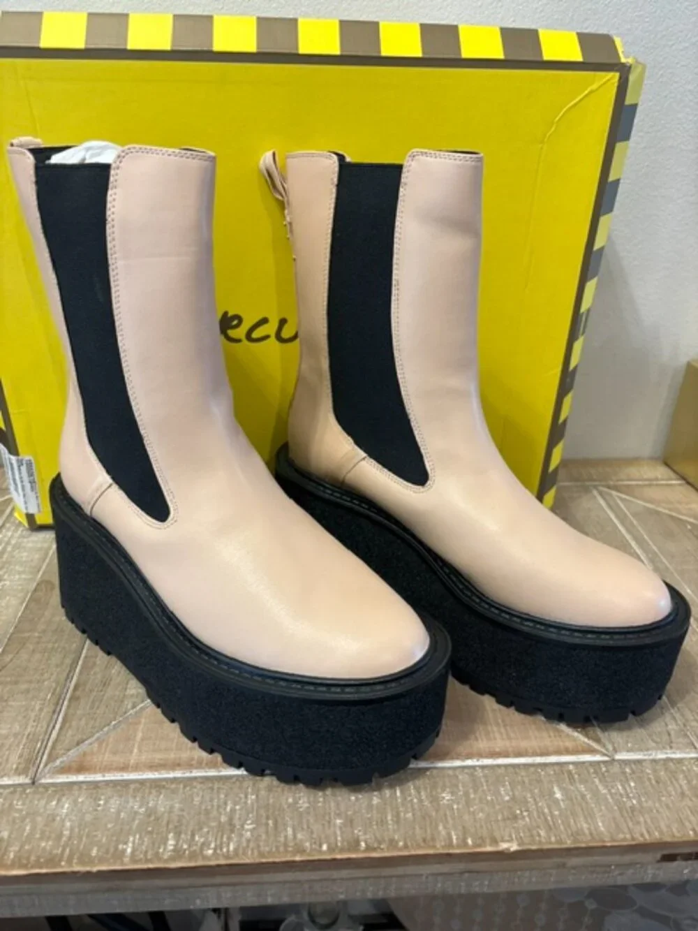 NEW Circus NY Susan Blonde Boots Women Sizes 8 or 8.5